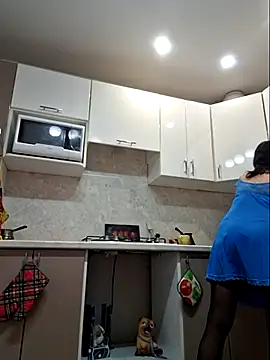 Snapshot of LaliaMia chatting on 10.23.25 LaliaMia online show from 10.23.25