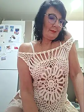 Snapshot of LaliaMia chatting on 11.01.25 LaliaMia online show from 11.01.25