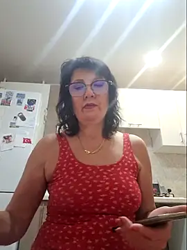 Snapshot of LaliaMia chatting on 11.02.25 LaliaMia online show from 11.02.25