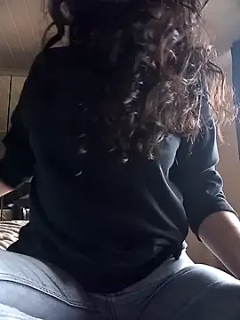 Snapshot of dua-lippa chatting on 04.06.26 dua-lippa online show from 04.06.26