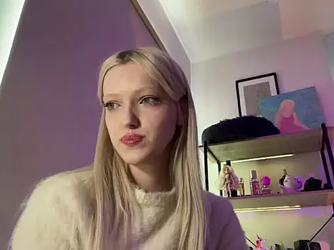 StellinaLuna online show from 04.18.26