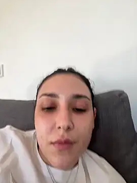 Snapshot of tastycravings chatting on 04.07.26 tastycravings online show from 04.07.26