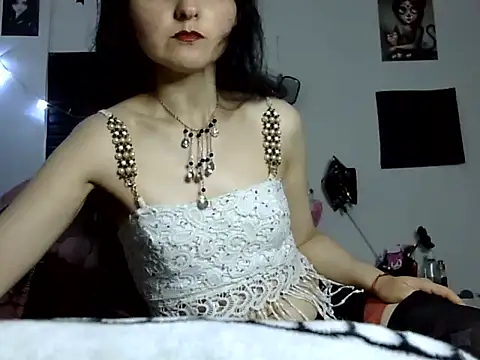 Snapshot of salomediamond chatting on 04.28.26 salomediamond online show from 04.28.26