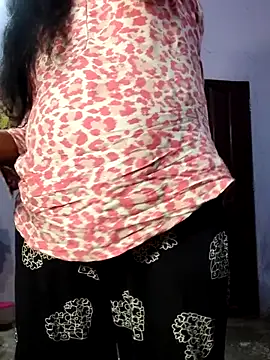 Snapshot of Roshni2001 chatting on 04.06.26 Roshni2001 online show from 04.06.26