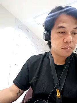 akiramoore online show from 06.04.26
