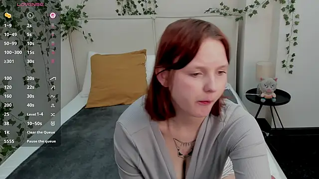 Charlotte Stee online show from 05.07.26