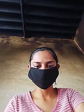 Snapshot of x_priya chatting on 04.07.26 x priya online show from 04.07.26