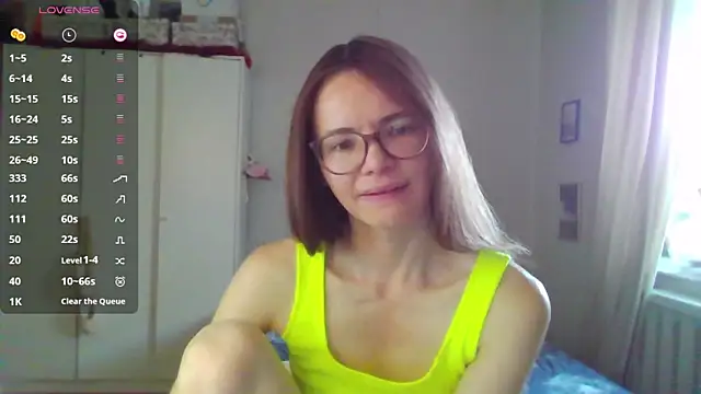 Snapshot of mmmay_day chatting on 04.18.26 mmmay day online show from 04.18.26