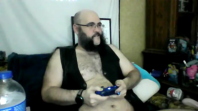 Snapshot of BriTheTopBear chatting on 05.23.26 BriTheTopBear online show from 05.23.26
