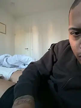 Snapshot of Yiskel chatting on 04.07.26 Yiskel online show from 04.07.26