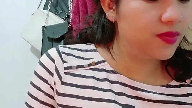 Snapshot of MojaditPussy chatting on 04.09.26 MojaditPussy online show from 04.09.26