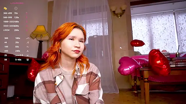 Snapshot of MarryCrown chatting on 04.08.26 MarryCrown online show from 04.08.26