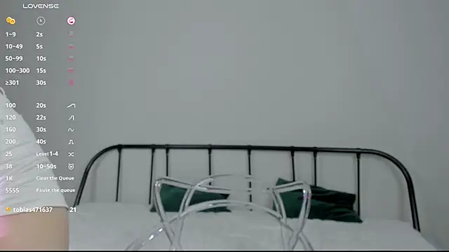 Snapshot of JessieWayy chatting on 04.08.26 JessieWayy online show from 04.08.26