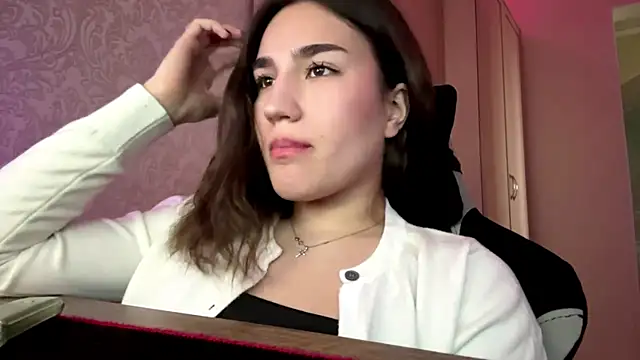 Snapshot of Mary_Nitherson chatting on 04.11.26 Mary Nitherson online show from 04.11.26