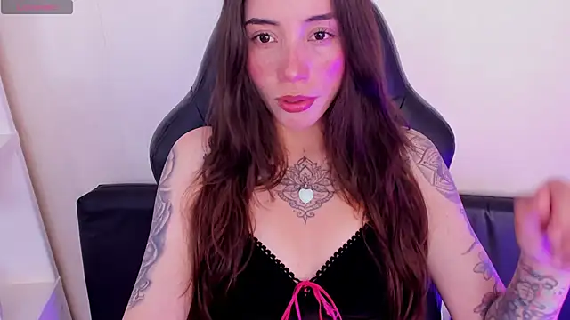 Cata Jonees online show from 04.20.26