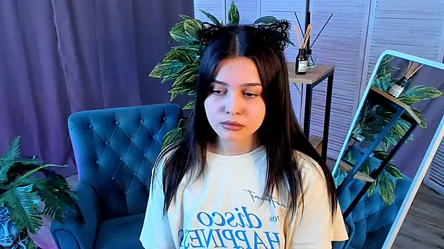 MarianneAuvil online show from 04.10.26