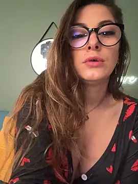 Snapshot of Miarose_gabani chatting on 05.16.26 Miarose gabani online show from 05.16.26