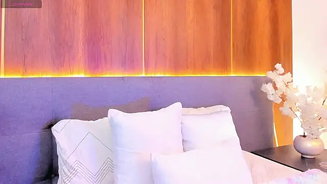  Megan Angel  online show from 04.15.26