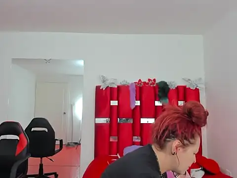 scarlett red 1 online show from 05.12.26