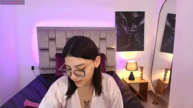 candy tina online show from 04.17.26