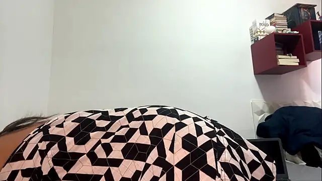 IsisValentine online show from 07.08.26