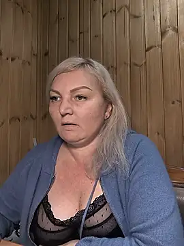 White-Chocolatte online show from 04.09.26