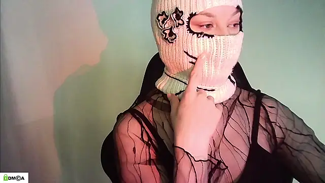 Snapshot of Lymalia chatting on 05.02.26 Lymalia online show from 05.02.26