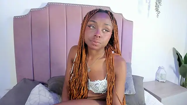 Midnigth bluee online show from 04.18.26