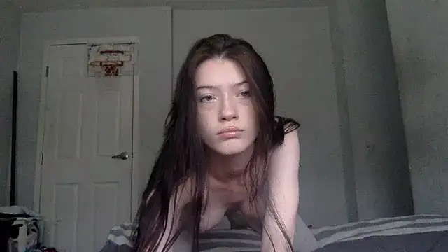 Munchkinbaby72318 online show from 04.23.26