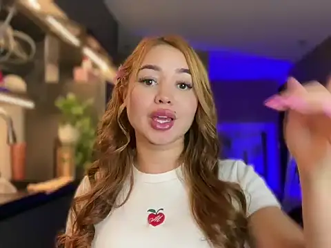 Snapshot of Amber_leaf_ chatting on 04.08.26 Amber leaf online show from 04.08.26