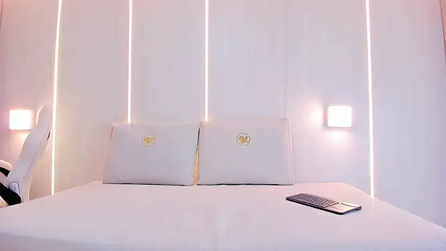 stefany lure online show from 04.22.26
