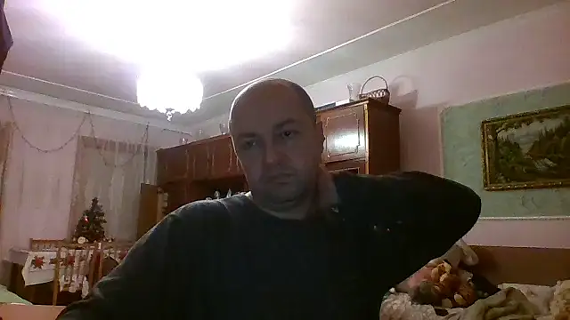 Snapshot of Luceriusbigass chatting on 12.07.24 Luceriusbigass online show from 12.07.24