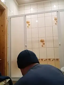 Snapshot of Luceriusbigass chatting on 12.16.24 Luceriusbigass online show from 12.16.24