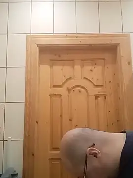 Snapshot of Luceriusbigass chatting on 02.24.25 Luceriusbigass online show from 02.24.25