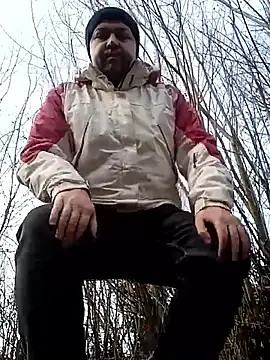 Snapshot of Luceriusbigass chatting on 12.05.25 Luceriusbigass online show from 12.05.25