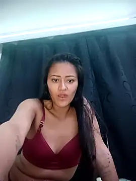 Snapshot of trululusexy chatting on 04.08.26 trululusexy online show from 04.08.26