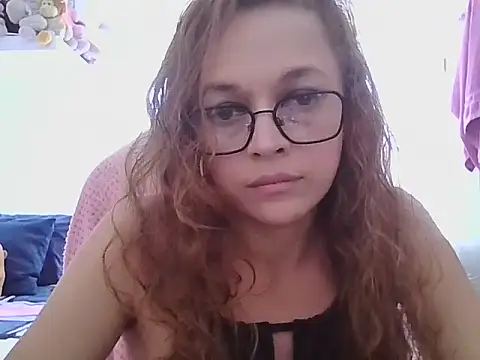 Snapshot of Lannah__ chatting on 04.09.26 Lannah online show from 04.09.26