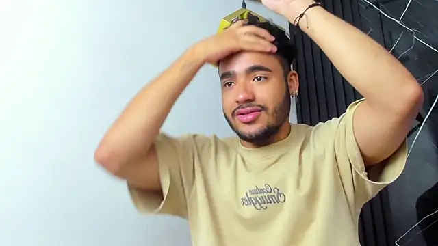 Snapshot of tyagofdef chatting on 04.07.26 tyagofdef online show from 04.07.26