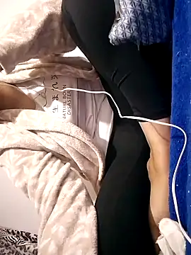 Snapshot of _RazaL_ chatting on 04.10.26 RazaL online show from 04.10.26