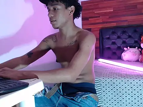 aarom  online show from 04.10.26