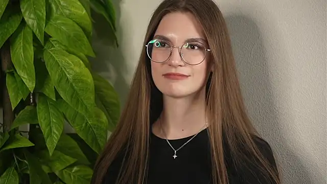 Snapshot of ToyaEssex chatting on 04.10.26 ToyaEssex online show from 04.10.26