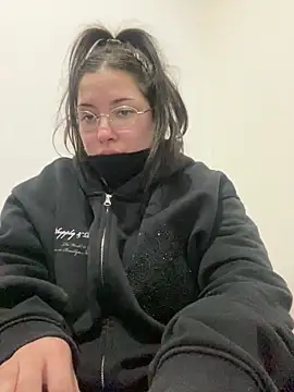 cherryxxox online show from 04.28.26