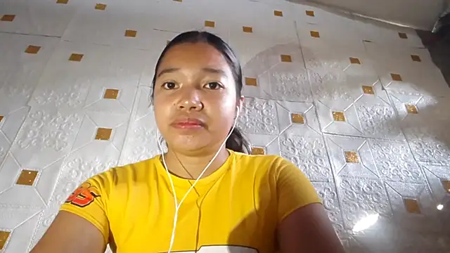 Snapshot of CecileLighty chatting on 04.11.26 CecileLighty online show from 04.11.26