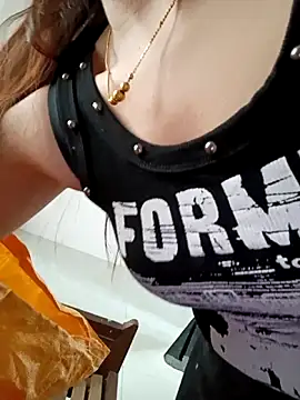 Ninilove 2k online show from 04.21.26