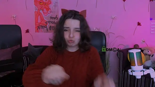 Snapshot of mia_mooon_ chatting on 04.12.26 mia mooon online show from 04.12.26