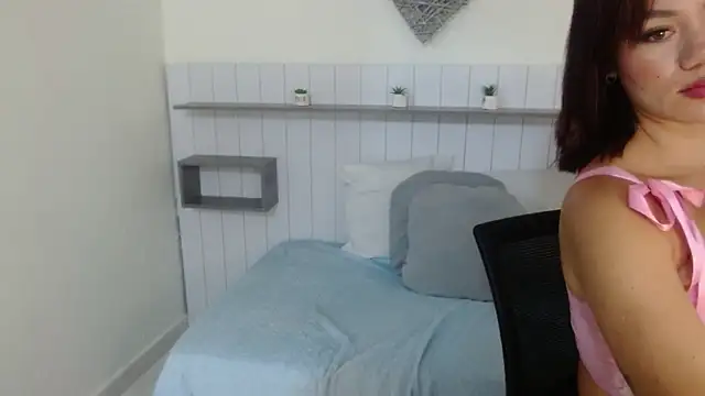 Snapshot of Scarleth_Ross chatting on 04.08.26 Scarleth Ross online show from 04.08.26