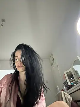 Snapshot of AriannaCruse chatting on 04.14.26 AriannaCruse online show from 04.14.26