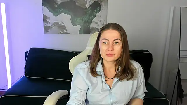 NinnaBrewer online show from 04.22.26