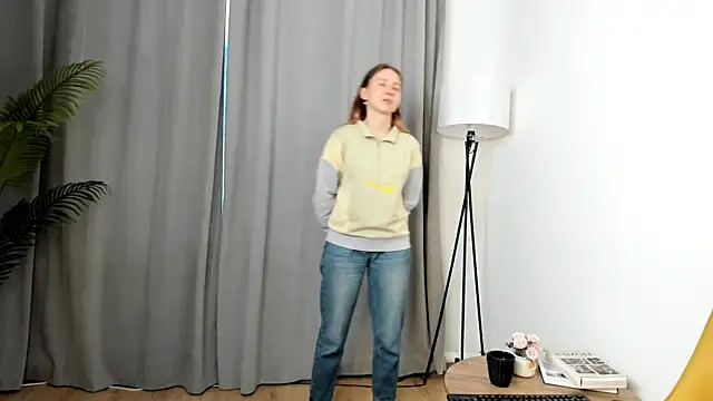 Snapshot of RenettaKrissie chatting on 04.10.26 RenettaKrissie online show from 04.10.26