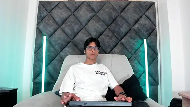 LiamKron online show from 05.16.26